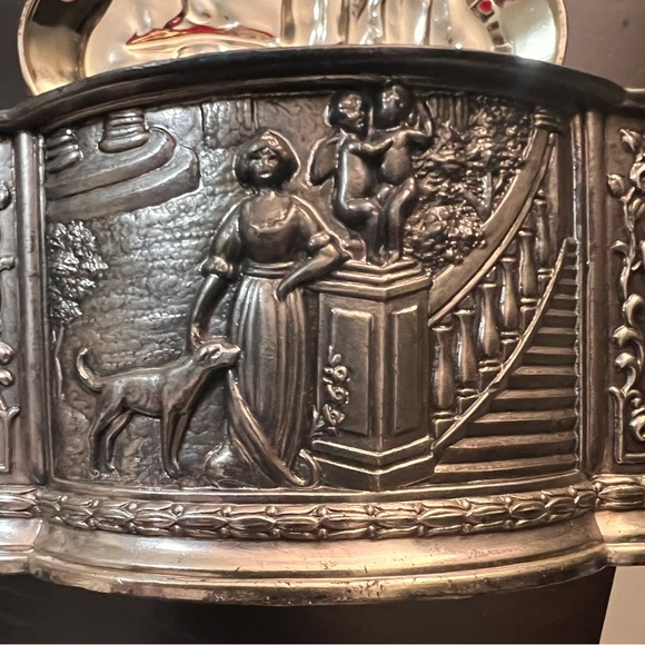 Silver jewelry box 5.5 x 4.5 by Eleanor Claire made in Japan - Picture 5 of 6